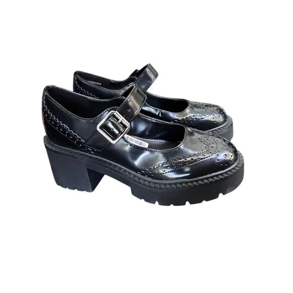 Madden Girl Black Mary Jane Platform Heels Size 6 – Wingtip Brogue Style - Picture 1 of 7